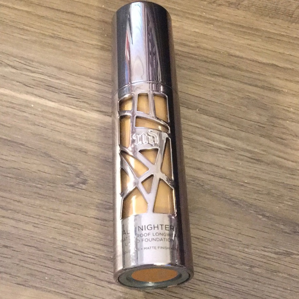 Urban Decay All Nighter Foundation 8.75 NEW!
